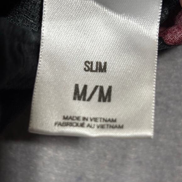 Express Mens Rose Floral Slim Fit Button Shirt M Red Black Short Sleeve Bold - Picture 4 of 6